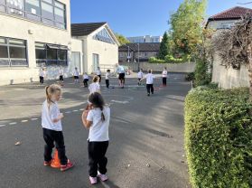 Ms Lambe\'s junior infants learn lots of new skills with Nicky!